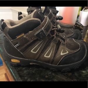 Boys Keen waterproof boot